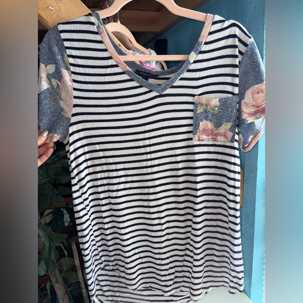 Signature Studio Navy Stripe & Floral Pocket Short Sleeve Top